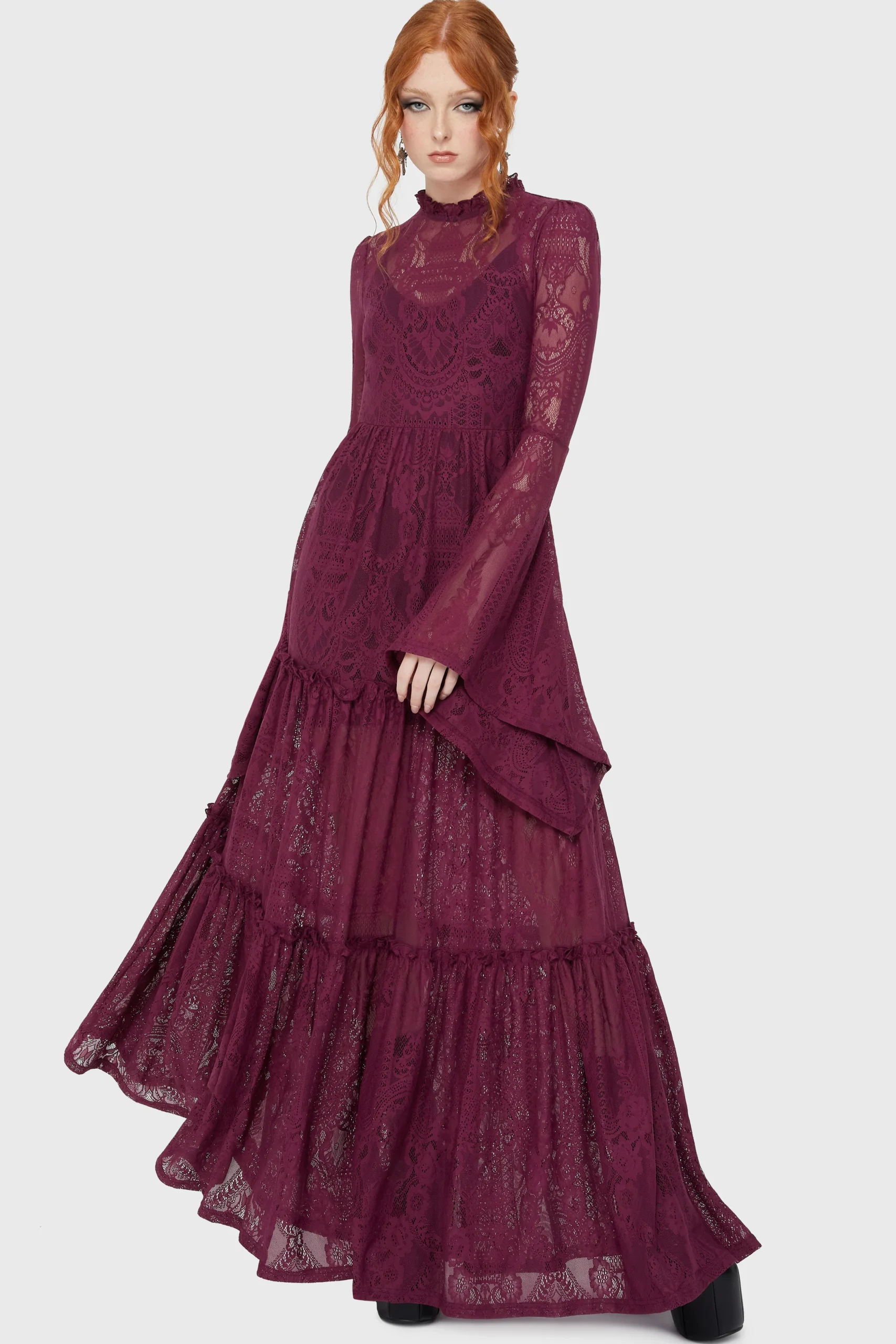 Hecate Lace Maxi Dress von Killstar, plum